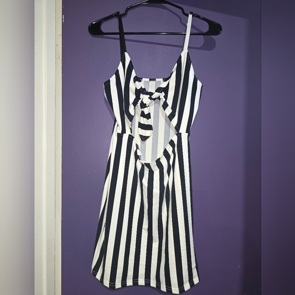 Forest Ink Bettle Front Tie Dress - Picture 2 of 2